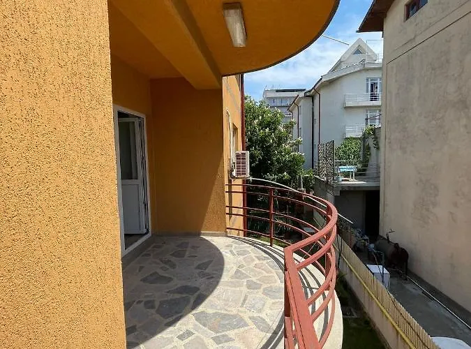 Mirela Affittacamere 3*